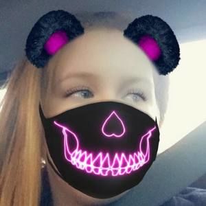 Meet your Posher, Alexia